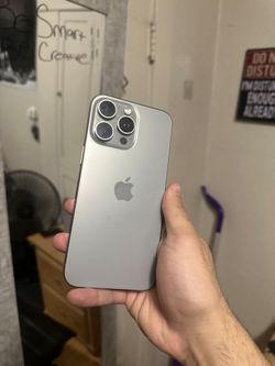 iPhone 15 pro max / 256gb