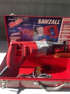 Milwaukee Heavy Duty Sawzall w/Carrying Case Model #6535