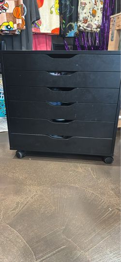 IKEA 6 drawer w/ wheels