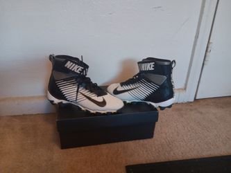 Youth Size 5 5 Nike Cleats 