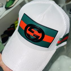 Gucci ⚪️🧢