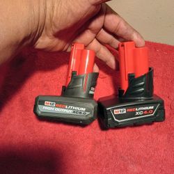 M12 Milwaukee 4y5.0 Baterías Nuevas $135