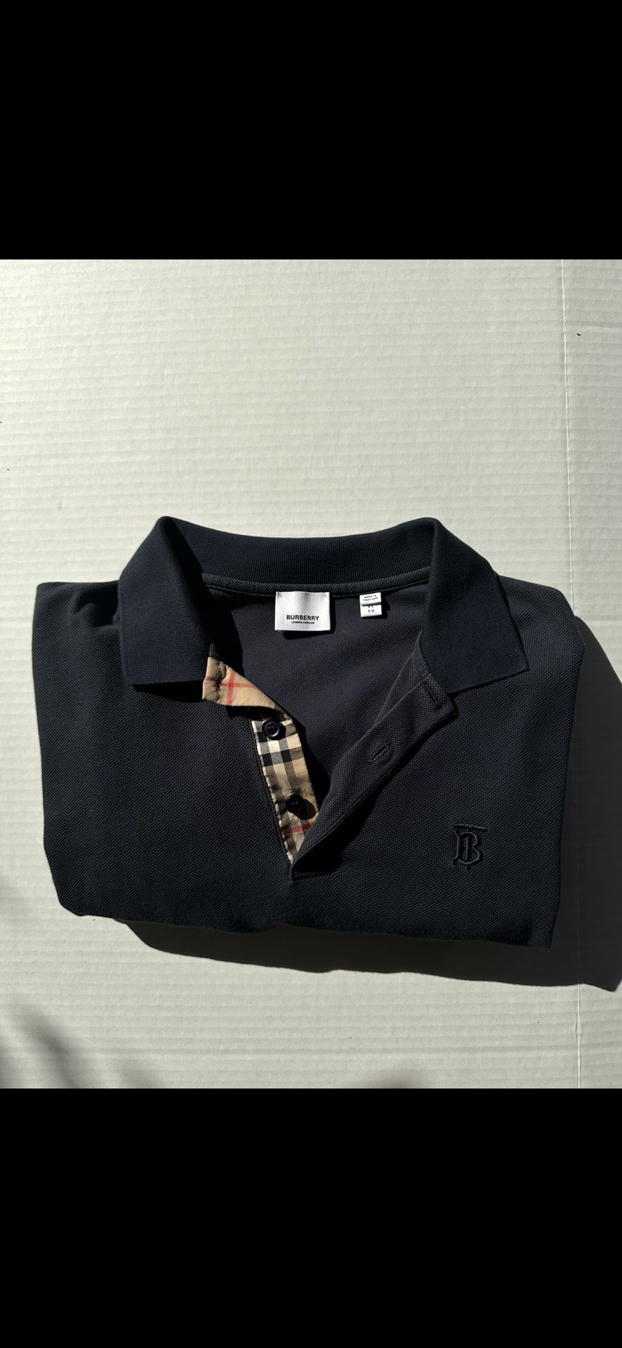 Burberry Polo , Burberry, Nike, Adidas, Gucci, Louis Vuitton, Bape, Supreme , Dior, Kenzo. Psycho Bunny, Lacoste, Express, Gap, Aeropostale, 