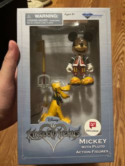 Mickey with Pluto Action Figure Disney Kingdom Hearts Diamond Select Walgreens