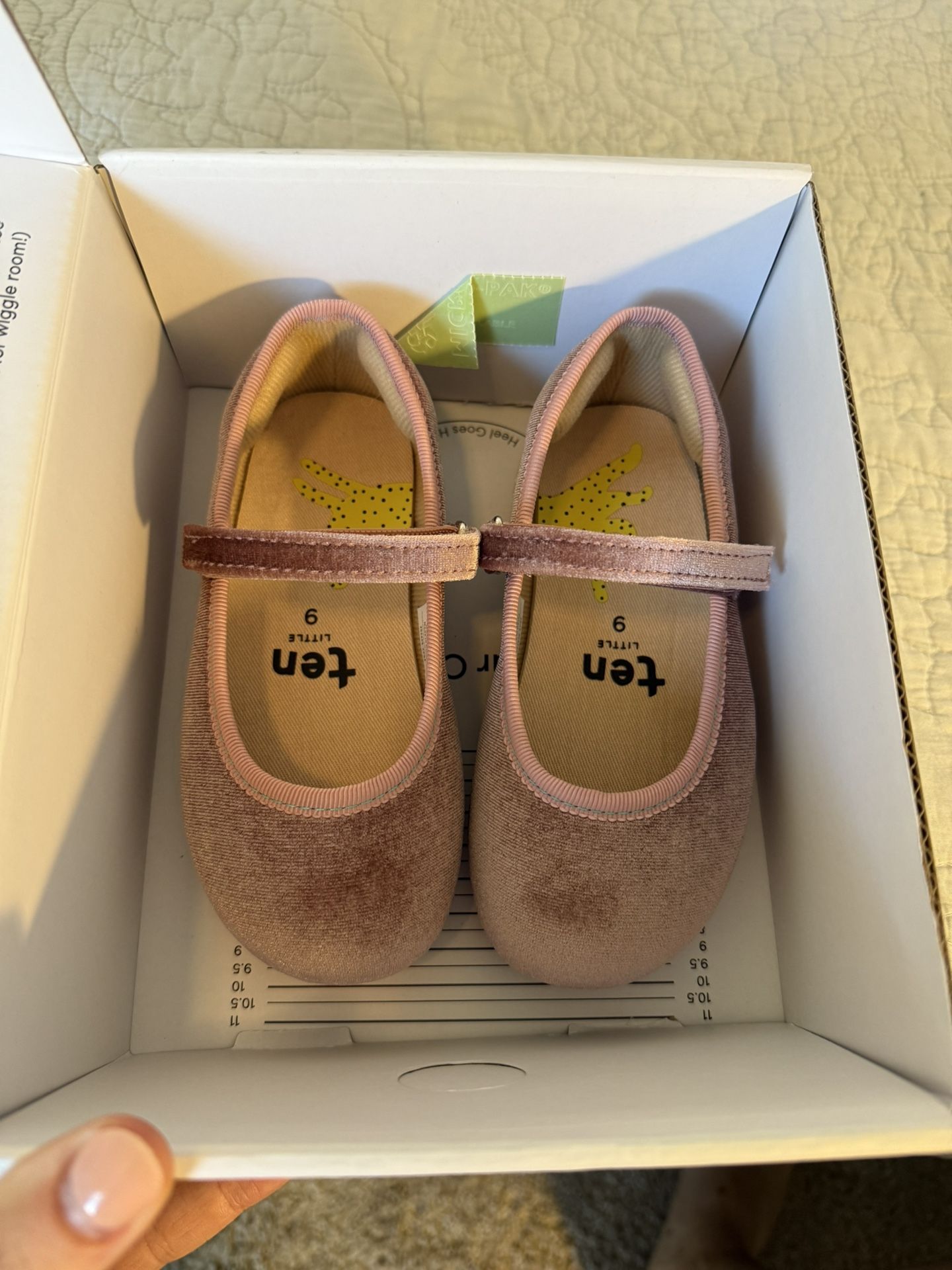 NEW - Ten little Ballet Flats 