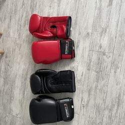 Boxing gloves (never Used)