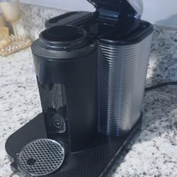 Breville Nespresso Vertuo Machine Chrome BNV220