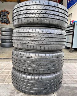 205/55/16 michelin vendo un set de llantas usadas excelente condiciones de vida las 4 ✅🤩I am selling a set of used tires, all 4 in excellent living c