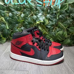 Nike Air Jordan 1 Mid Mens Chicago 554724-074 Red Black Basketball Sneakers 8