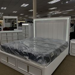 BEDROOMS SECTIONALS 599.99