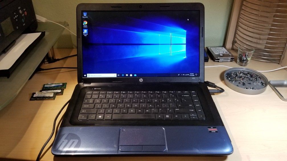 HP 2000 laptop Windows 10
