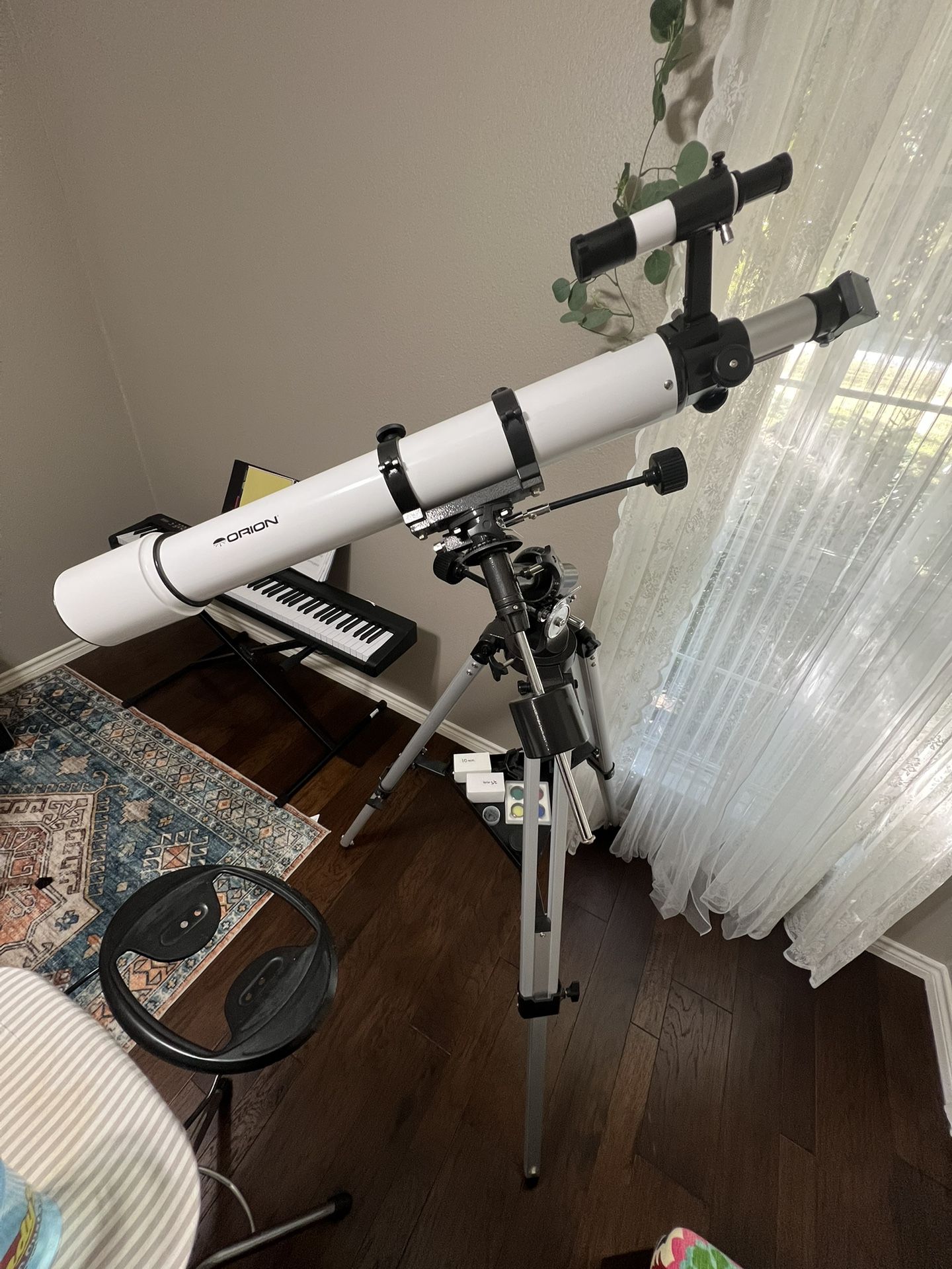 Orion Observer 90mm Equatorial Refractor Telescope