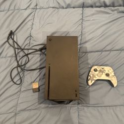 X-box Series X w/ Controller and Memory Card Expansion
