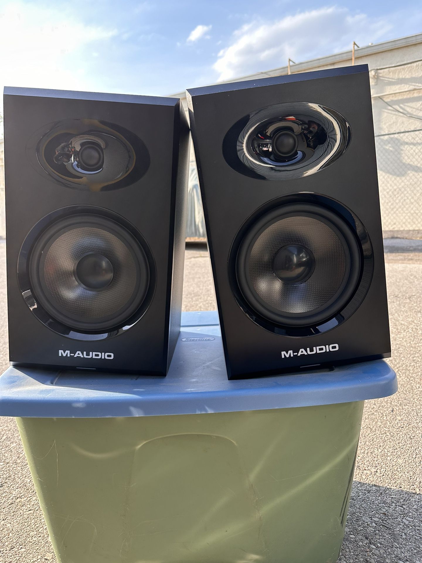 M Audio BX8 Studio Speakers 