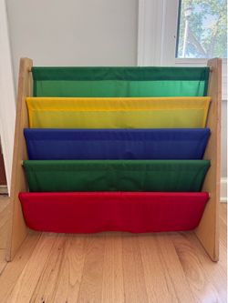Kids Montessori Bookshelf