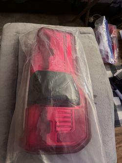 Ford F-250  Left rear tail light