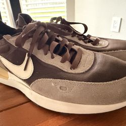 Nike Waffle One Light Chocolate- 9 Mens
