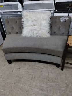 Chaise / Accent Chair 