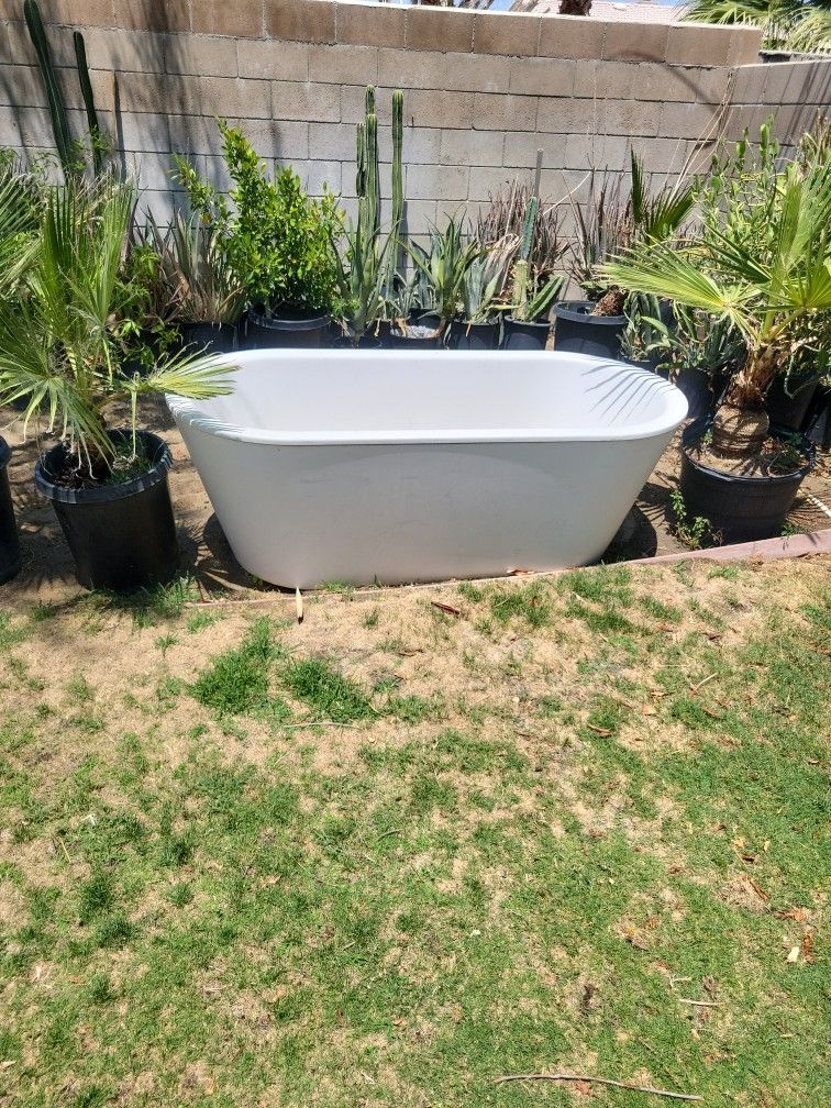 Tub