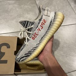 Yeezy 350 Zebra
