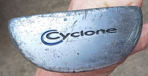 CYCLONE BRAND JUNIOR PUTTER *READ THE DESCRIPTION & SEE ALL THE PHOTOS*