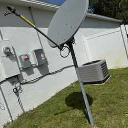 Hughes Net Antena With Pole