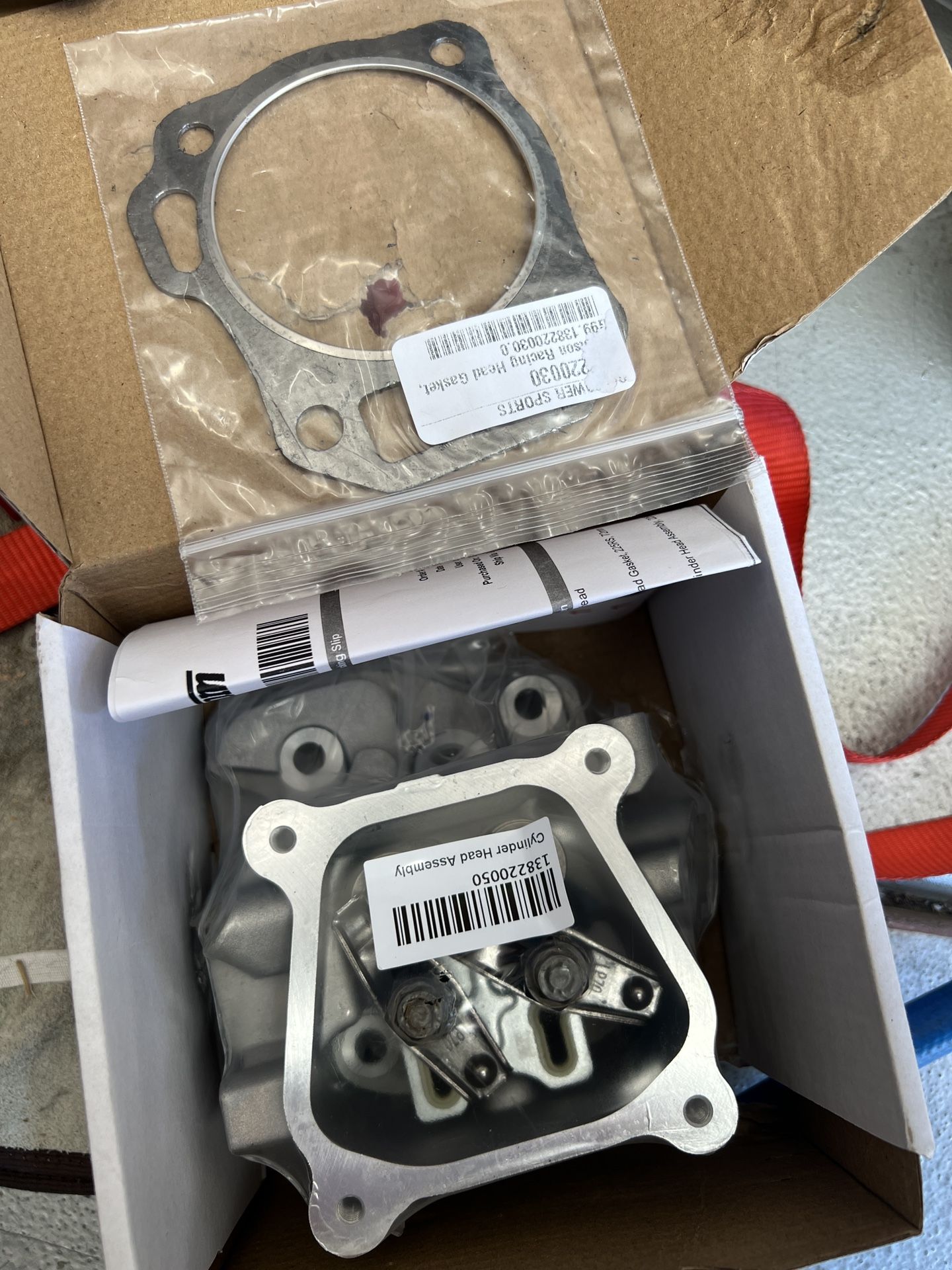 Brand New In Box Tillotson 225RS Cylinder Head With Gasket