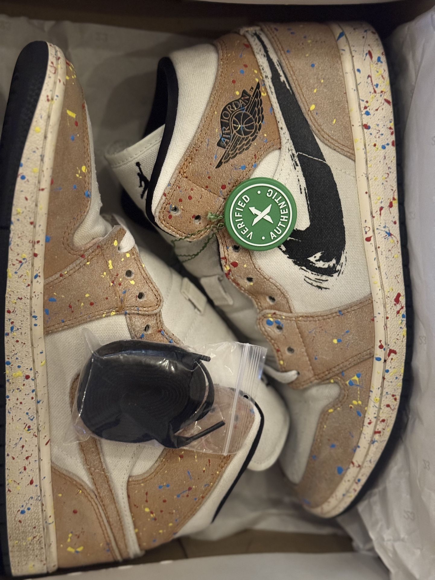 Jordan 1 Mid SE Brushstroke ( Add On To Another Item 50$ )