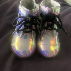 Holographic wonder nation infant boots size 3