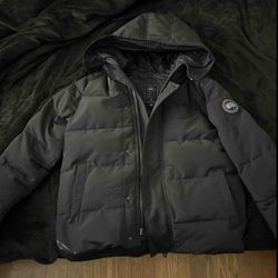 CANADA GOOSE BLACK BADGE