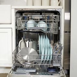Dishwasher , 50 $ Down Payment , Appliances  - great condition

