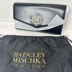 NWT Badgley Mischka NY “The Lorrie” Leather Oversized Clutch Rhinestone w/ Dust Bag