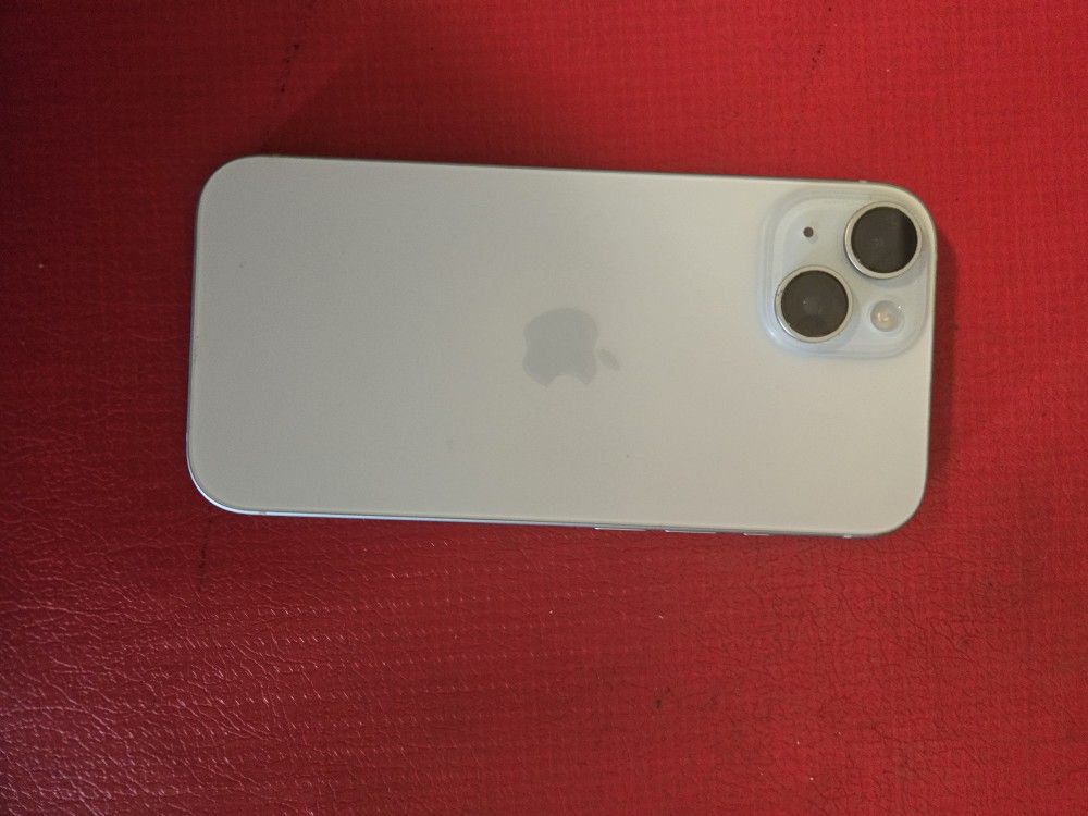 IPhone 15 128gb White