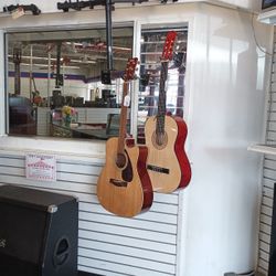 Acoustic Guitars 
