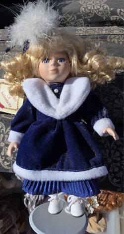 Over 20 Antique Dolls All Together Need Them Gone Take All For $50.00 