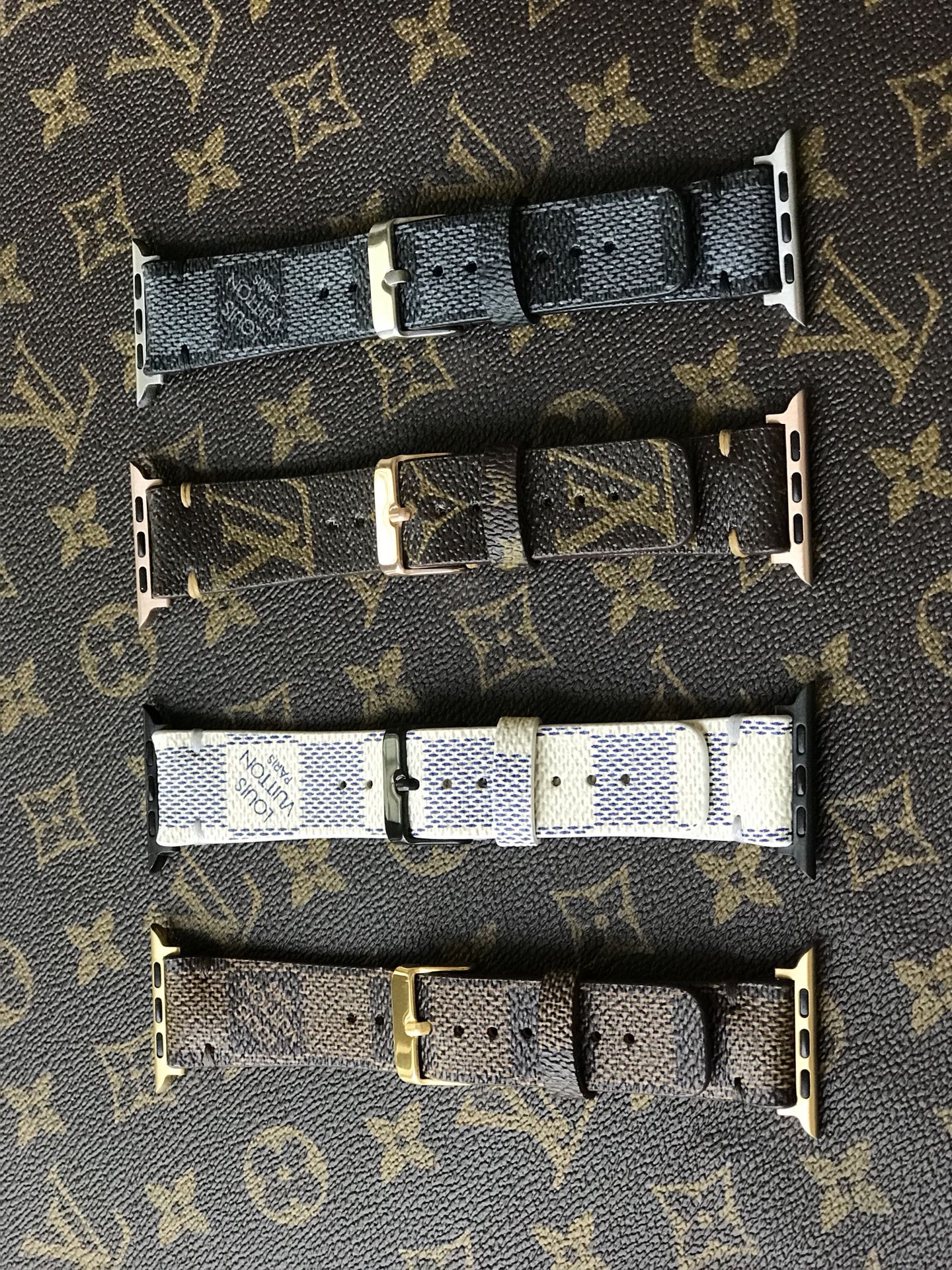 Classic Monogram Louis Vuitton Silicone Apple Watch Band for Sale in  Richmond, TX - OfferUp