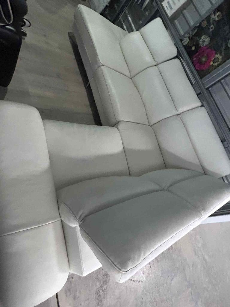 SECTIONAL GENUINE LEATHER RECLINER ELECTRIC WHITE COLOR.. DELIVERY SERVICE AVAILAIBLE β
π₯π