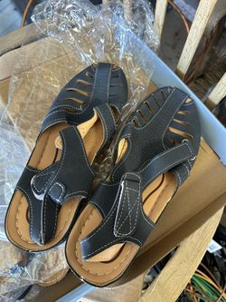 Woman’s Blue Sandals / New -Size 10W  - Read Below ⬇️ 