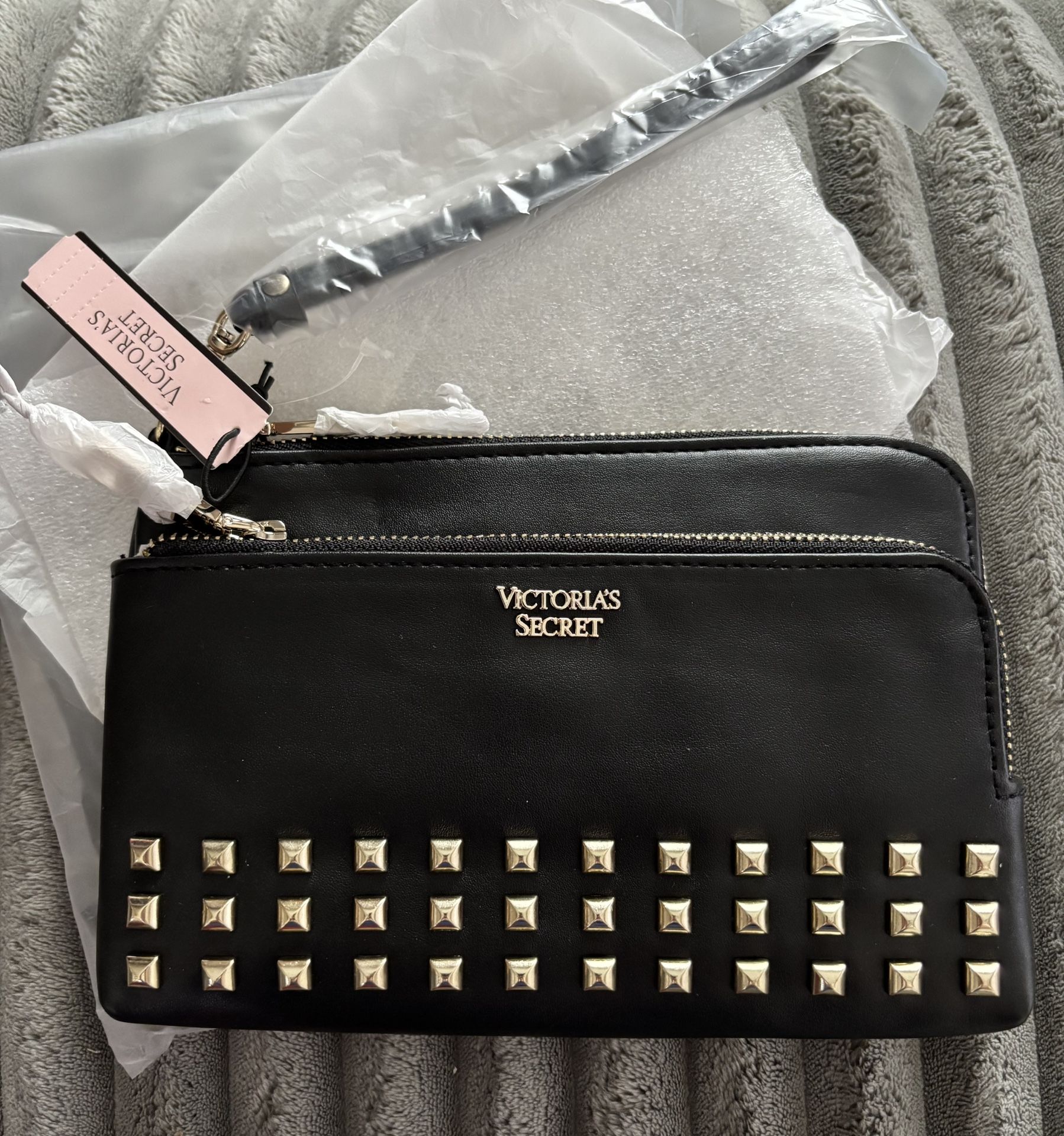 NEW VICTORIAS SECRET PINK BLACK DOUBLE ZIPPER WRISTLETS $15!