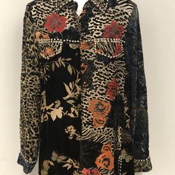 Adore Women Blouse Shirt Black Floral Studs Regular Fit Small