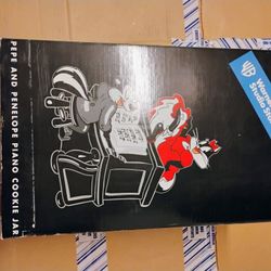 New Warner Brothers PEPE LE PEW & PENELOPE Piano Cookie Jar - looney Tunes