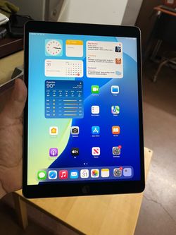 IPad Air 3rd Generation  64gb storage  WiFi + cellular Our operation days: Monday to Friday from 10am to 530pm  Our location: 2945 W McDowell avenue p