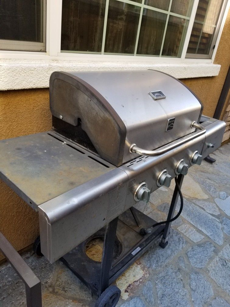 Kenmore BBQ Grill & Gas tank