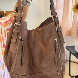 Beautiful Ladies Handbag With Lots Of Room 3 Compartments 