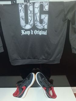 2 EXTRA LARGE HOODIE AND 11.5 BLK/RED NIKE'S