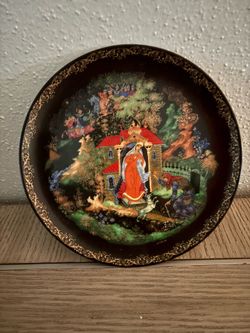 Russian Lacquer Decorative Collector Plate