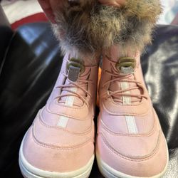 New pink waterproof fur boots size 13