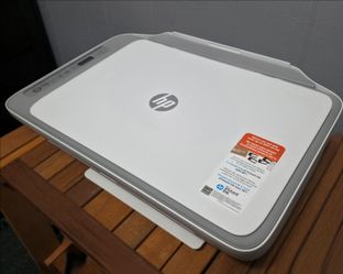 Hp desk jet 2755e printer Print, scan, and copy Comes with cord