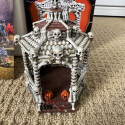 Lemax Spooky Town 2007 Skeleton Gazebo 73609