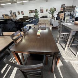 Beautiful 6-Piece Dining Set – Table, 4 Chairs & Bench